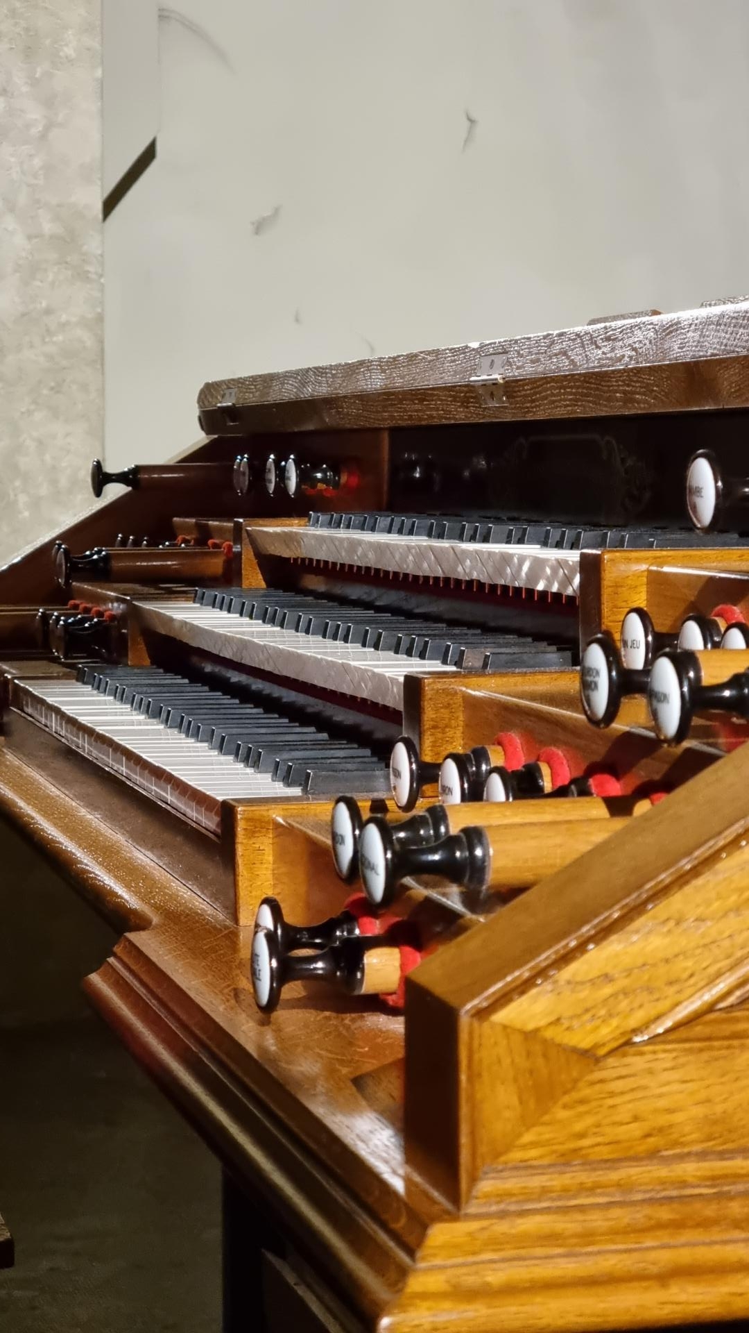 Console de l'Orgue de Tribune de Revel (31)